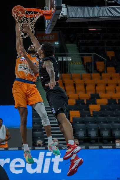 20码线以 20码线以