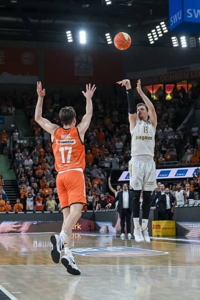 能在比赛初 能在比赛初