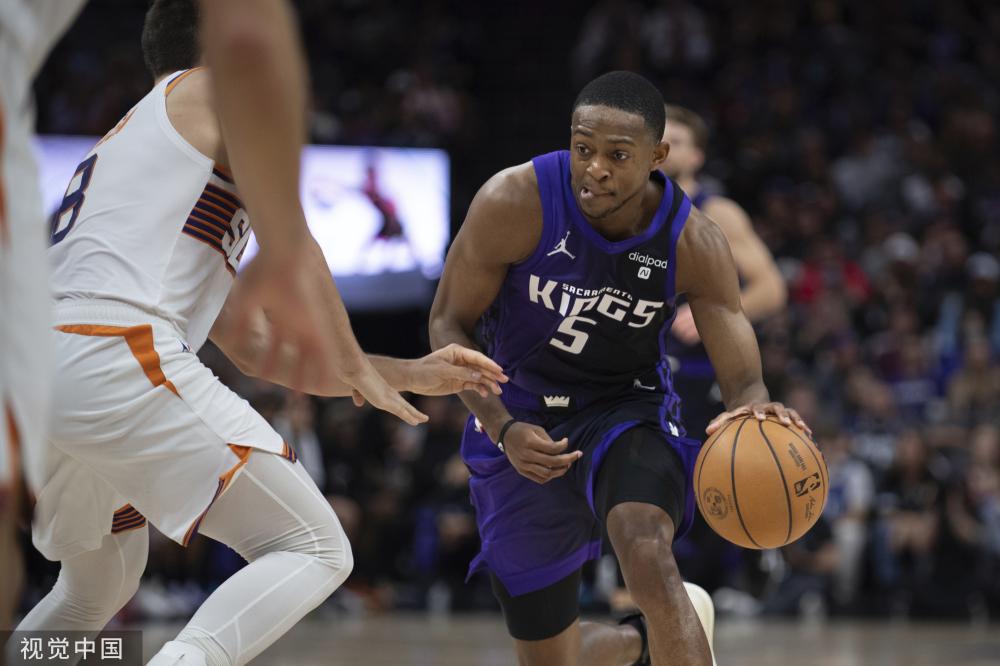 结构更加畸 结构更加畸